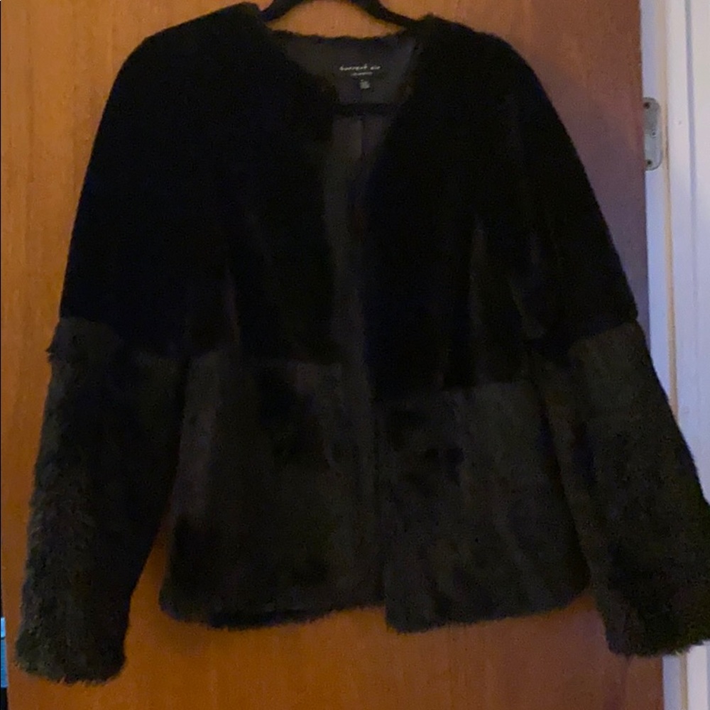 Faux fur jacket - Picture 5 of 6